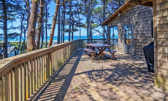 Waldport House | All Decked Out - Captivating Ocean Views from the hillside