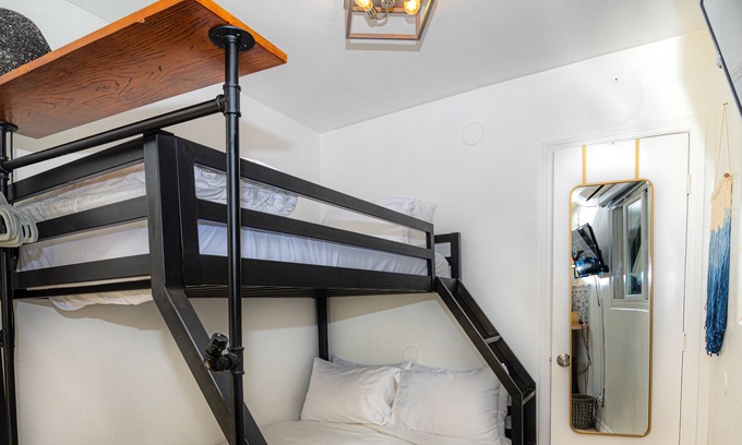 Park Mesa Heights Apartment | All-in-One Cozy Retreat!