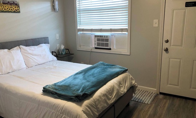 Waterville Apartment | All-inclusive studio apartment with utilities included-Unit 4