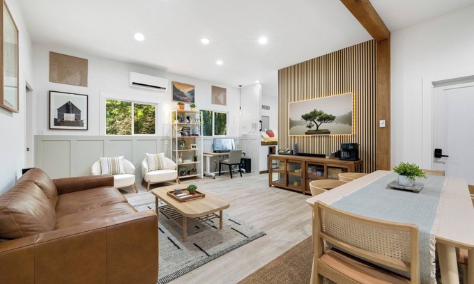 Lakeside House | ALL NEW! - The Barnhaus! Pet Friendly with Hot Tub & Trails to the Lake!