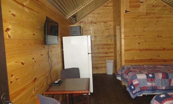 Nixon Cabin | All Tucked Inn Cabins 2