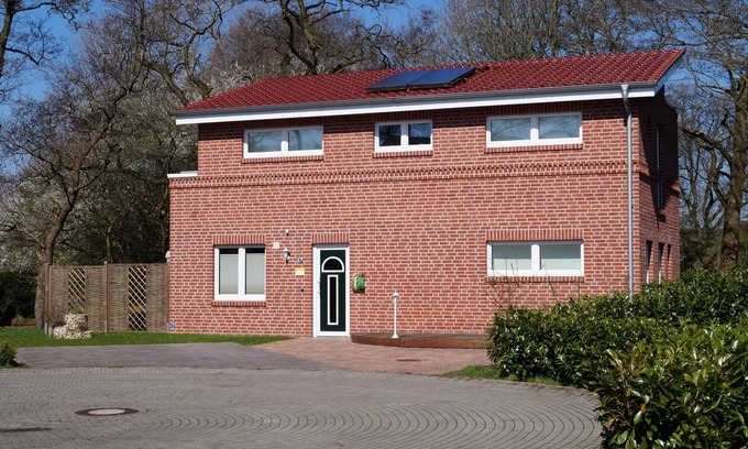 Papenburg House | Allergy-friendly holiday home on 2 floors for up to 6 people.