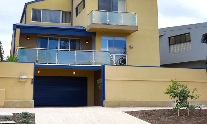 Henley Beach House | ALLURE AT HENLEY captivated in charm & elegance