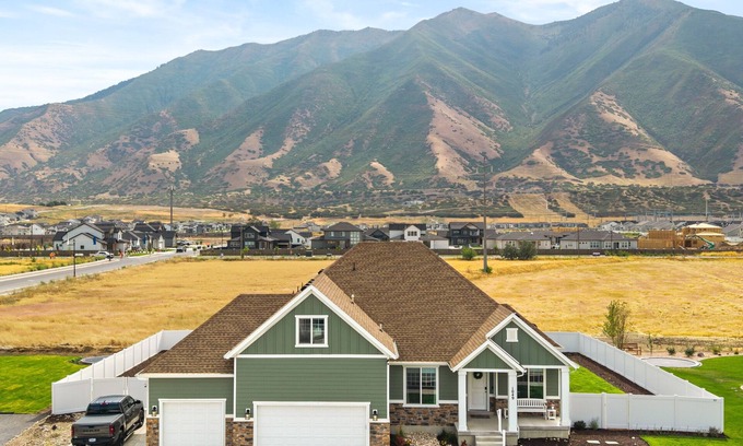 Spanish Fork House | Almost brand new, immaculate, stunning 6 bedroom house in Spanish Fork