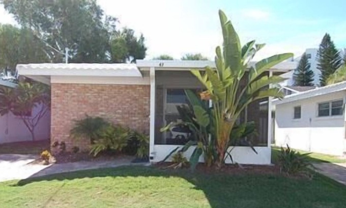 Aloha Kai House | Aloha Kai - Unit 47-updated and by the pool!