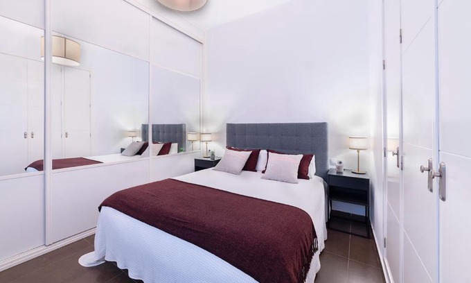 Encarnacion-Regina Apartment | Alohamundi Campana II