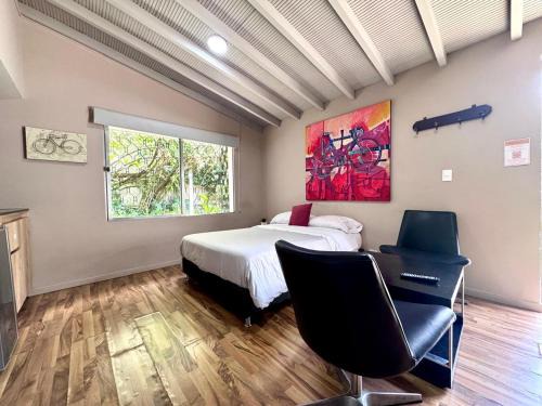 La Aguacatala Apartment | Alojamiento que permite mascota en Medellín A103 By Roots Rentals