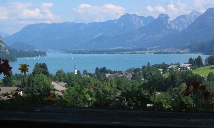 Strobl Apartment | Alpine Garden Suite on Lake Wolfgang, near Salzburg