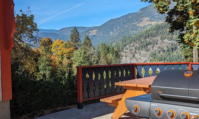 Nelson Hotel | Alpine Inn & Suites