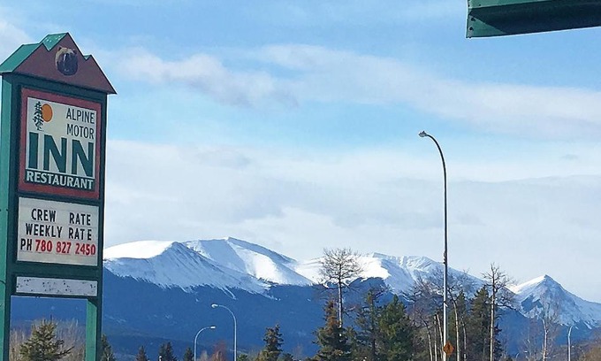 Grande Cache Hotel | Alpine Lodge Motel & Restaurant