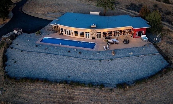 Chelan House | Alpine Luxury Chelan Vacation Rentals