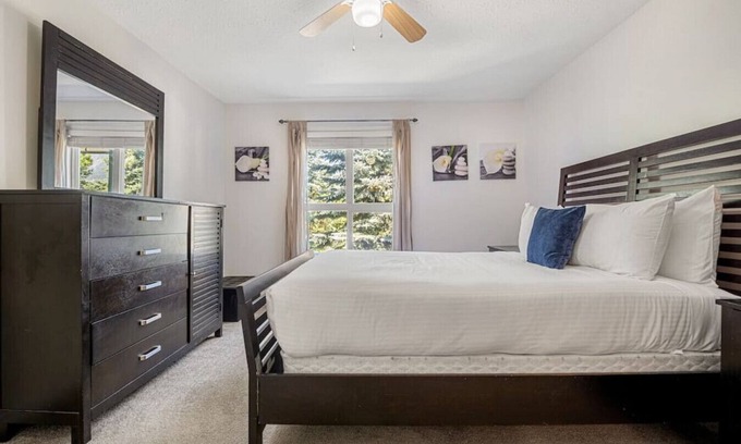 East Kootenay Apartment | Alpine Retreat | Pool | Hot Tub | Affordable