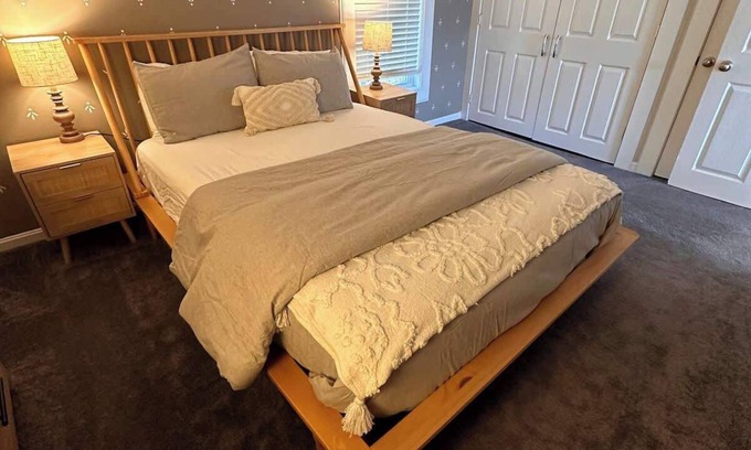 Sunapee Apartment | Alpine Suite - Walk to Lake Sunapee and Restaurants