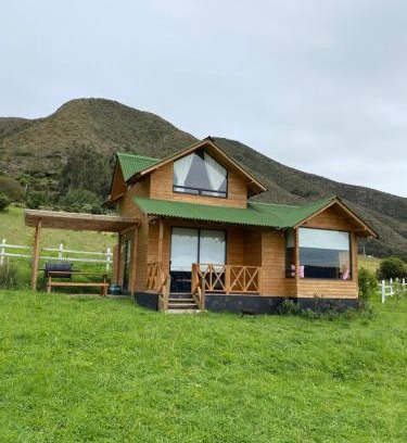 Guatavita House | Altozano Cabañas