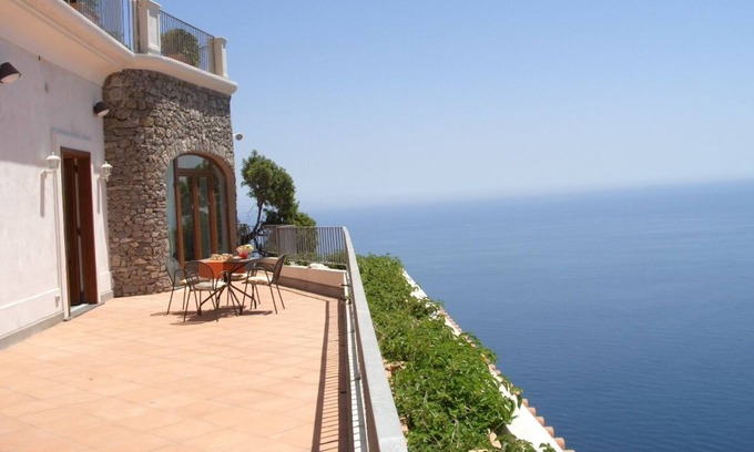 San Lazzaro Villa | Amalfi villa rental, self catered villa Amalfi Coast Italy, private villa with pool for holiday on Amalfi