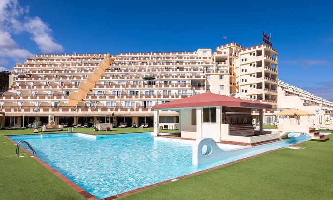 Solana del Matorral Apartment | Amazing views, apartment by the beach