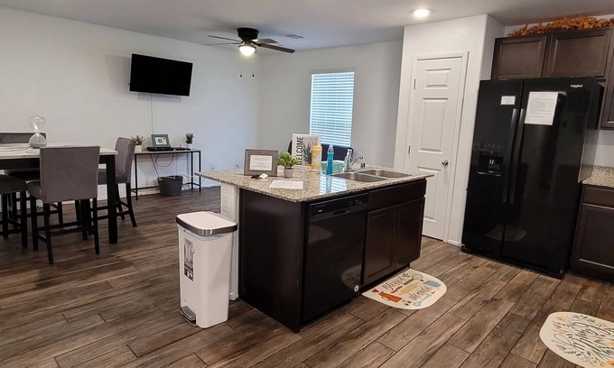 Nellis Air Force Base House | Amazing 2 Bedroom Townhouse