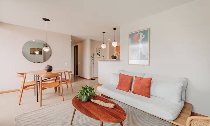 Patio Bonito Apartment | Amazing 2br apartment Poblado near CC Santa Fe