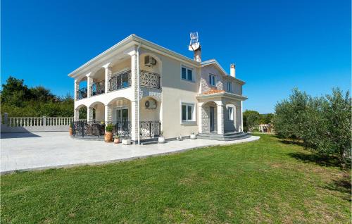 Kastel Apartment | Amazing Apartment In Buje With Wifi