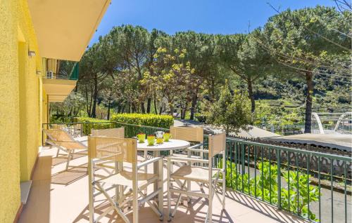 Ghiaia Apartment | Amazing Apartment In Deiva Marina