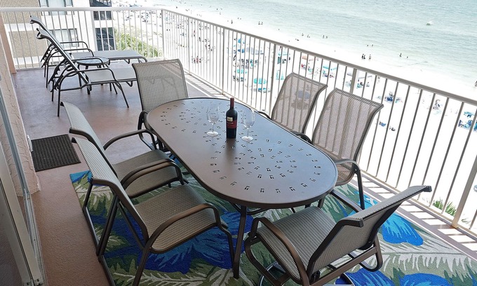 Madeira Beach Condo | Amazing Beachfront Condo 3BR/2BA - Spectacular View