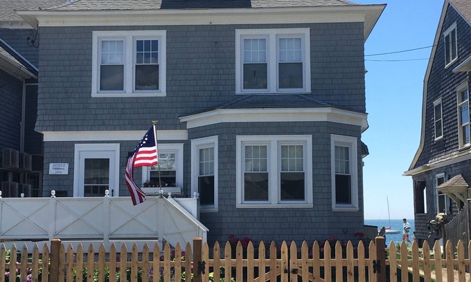 Gilman House | Amazing Beachfront Getaway. It Doesn't Get Better Than This.