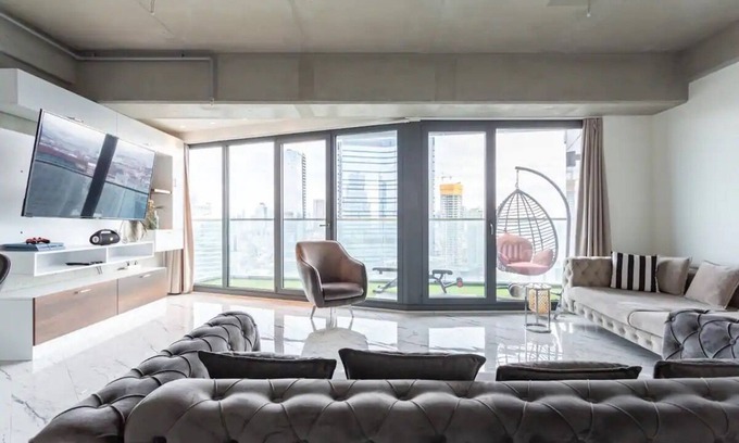 Bomonti Apartment | Amazing Central King Suite in 2 BR condo W Pool & Gym ( Ideal for long Stay)