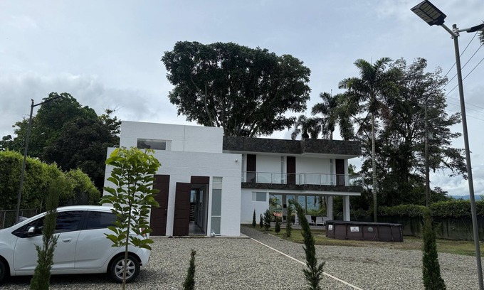 La Tebaida Ski Chalet | Amazing chalet with A.C by the master bedroom and cieling fans in rest bedrooms