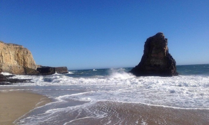 Davenport House | Amazing Coastal Beach House! Located 9 Miles North of Santa Cruz, Walk to Beach!