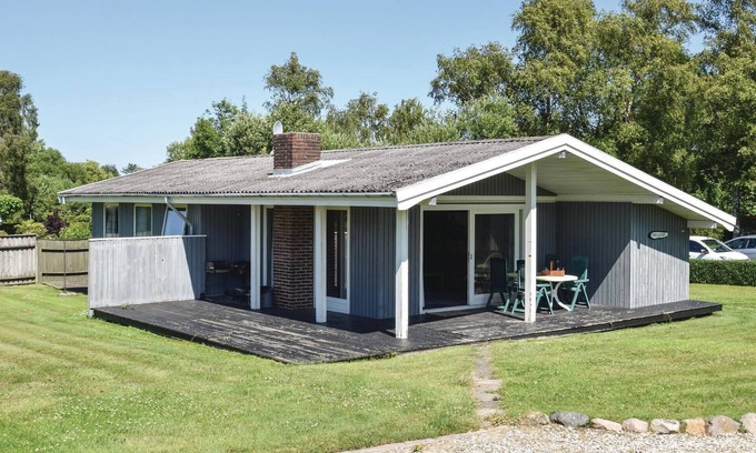 Østerskov House | Amazing home in Humble with WiFi