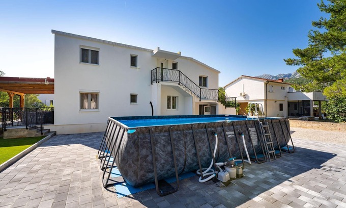 Seline House | Amazing home in Seline with WiFi