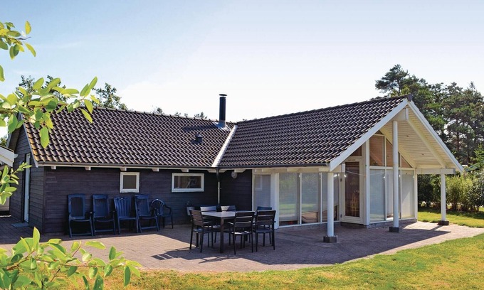 Marielyst House | Amazing home in Væggerløse with sauna