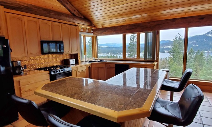 Coolin House | Amazing Home Priest Lake, Gorgeous Lake n Mtn Views,