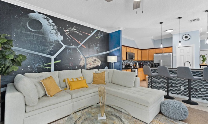 Silver Creek House | Amazing Star Wars 3Bd 3 Ba Home + Heated Pool + Free BBQ Grill + Disney 8.9mi