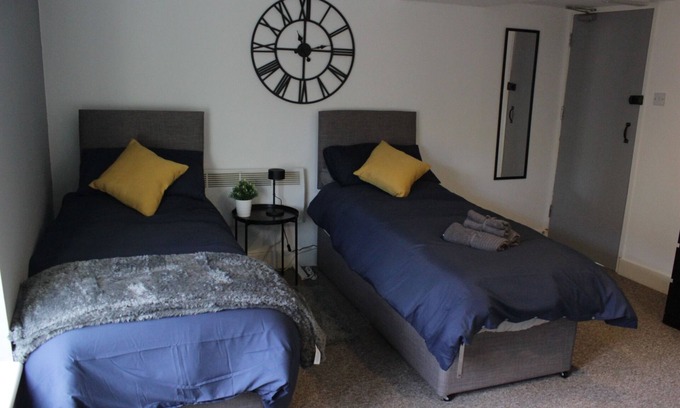Southampton City Centre Apartment | Amazing Studio near Solent Uni w/Free Wifi