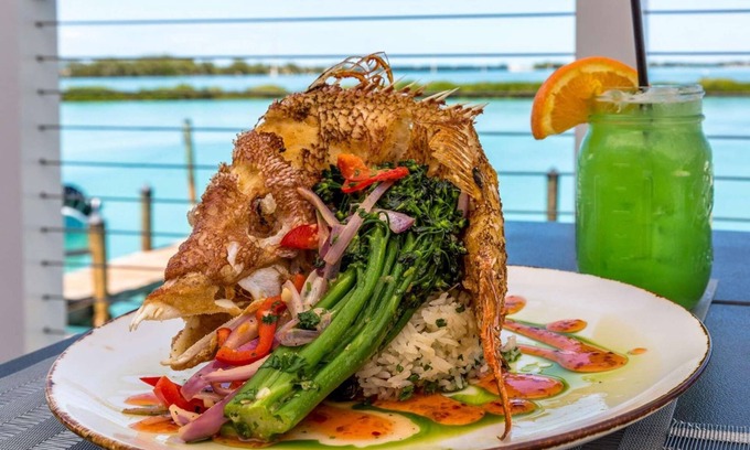 Marathon Apartment | Amazing Sunset Stay | Fishing. Outdoor Pool. Two Bedroom Villa