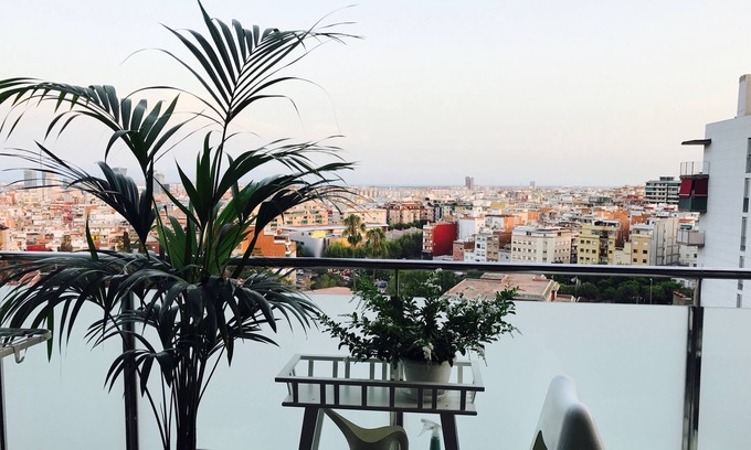 La Maternitat i Sant Ramon Apartment | Amazing View 3-Bedroom next to Camp Nou