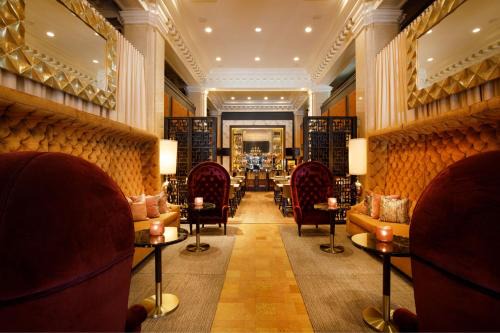 Financial District Hotel | Ambassador Hotel Kansas City, Autograph Collection