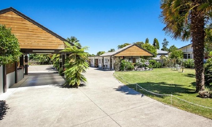 Whakatane Hotel | Amber Court Motel