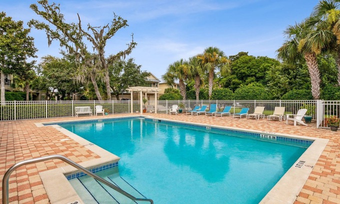 American Beach Condo | Amelia Island Luxury Summerwoods Condo near Ritz Carlton
