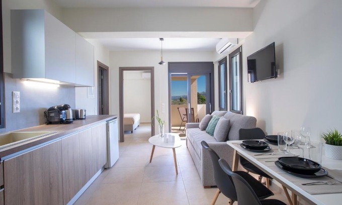 Kalligoni Apartment | Amelie's Luxe Apartments