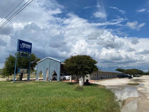 Baird Hotel | American Star Inn