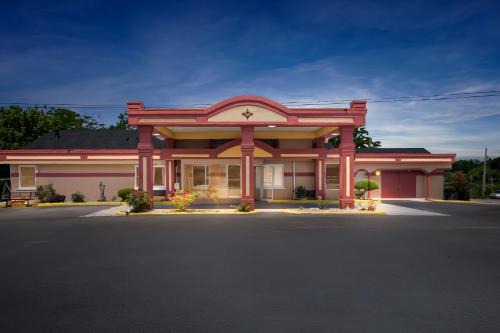 Williamstown Hotel | Americas Best Value Inn & Suites Williamstown