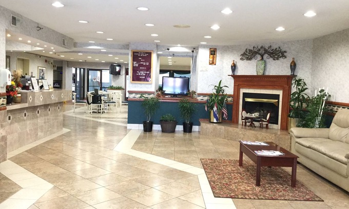 St. Charles Hotel | Americas Best Value Inn & Suites St. Louis, St. Charles Inn