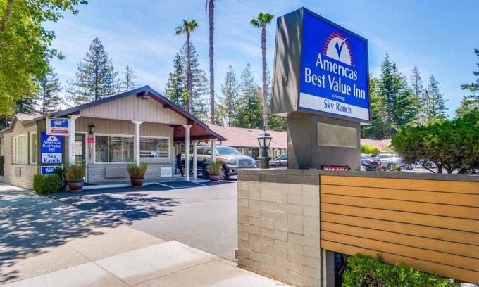 Palo Alto Hotel | Americas Best Value Inn - Sky Ranch Palo Alto