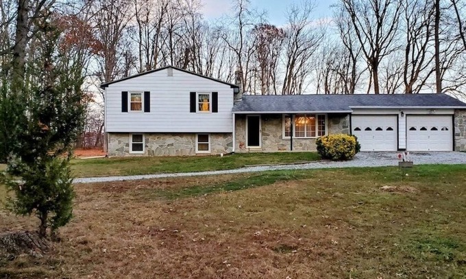 Nottingham House | Amish Countryside Escape at Forest Edge Farm