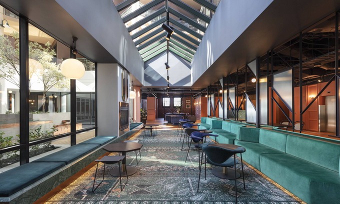Richmond Hotel | Amora Hotel Riverwalk Melbourne