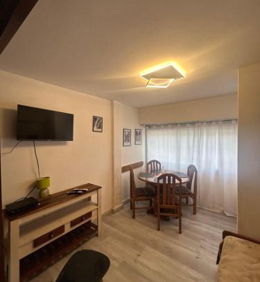 Pinamar Apartment | Amplio monoambiente subdividido zona centro