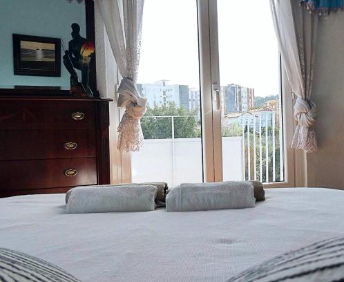 Aviles Apartment | Amplio y céntrico apartamento en Avilés by beBalmy