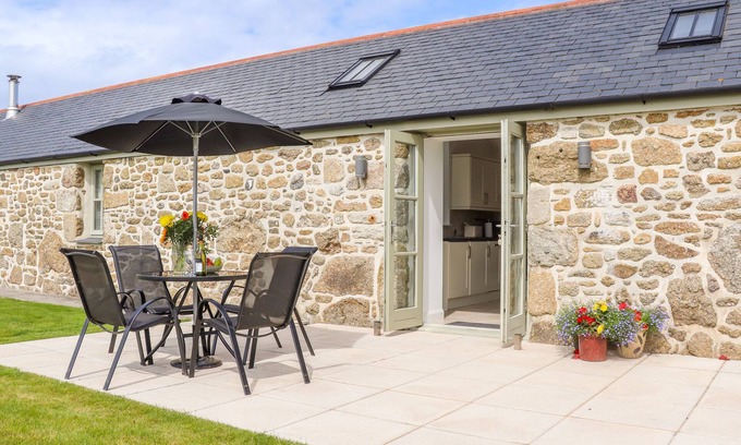 Crows-an-wra Cottage | AN GARTH, family friendly, character holiday cottage in Sennen